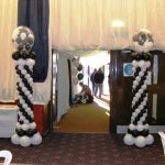 Black and white graduated columns for entrance