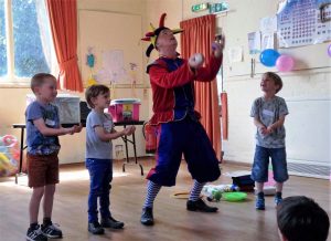 teaching children to juggle